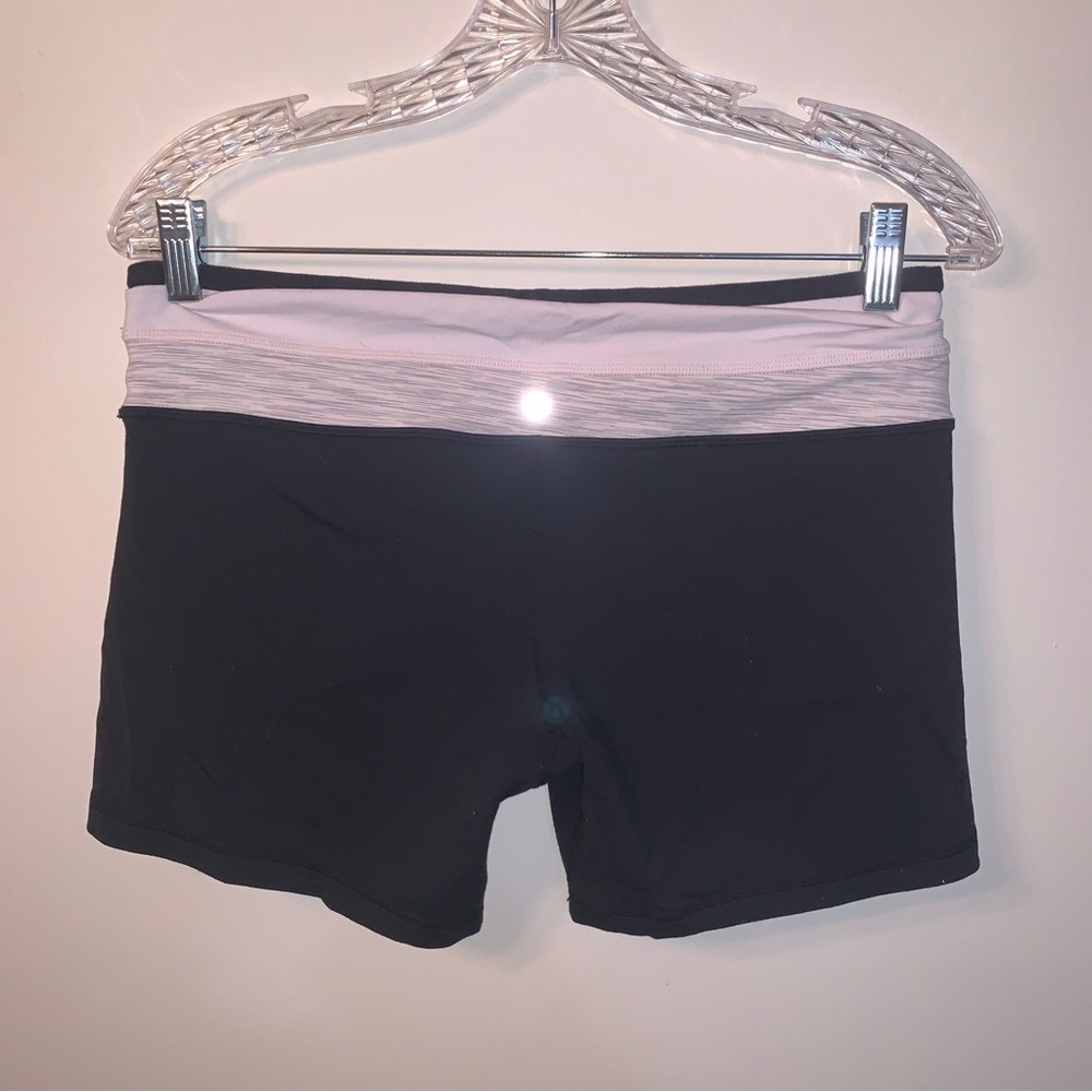 Lululemon Reversible Black Shorts 10 - Picture 4 of 9